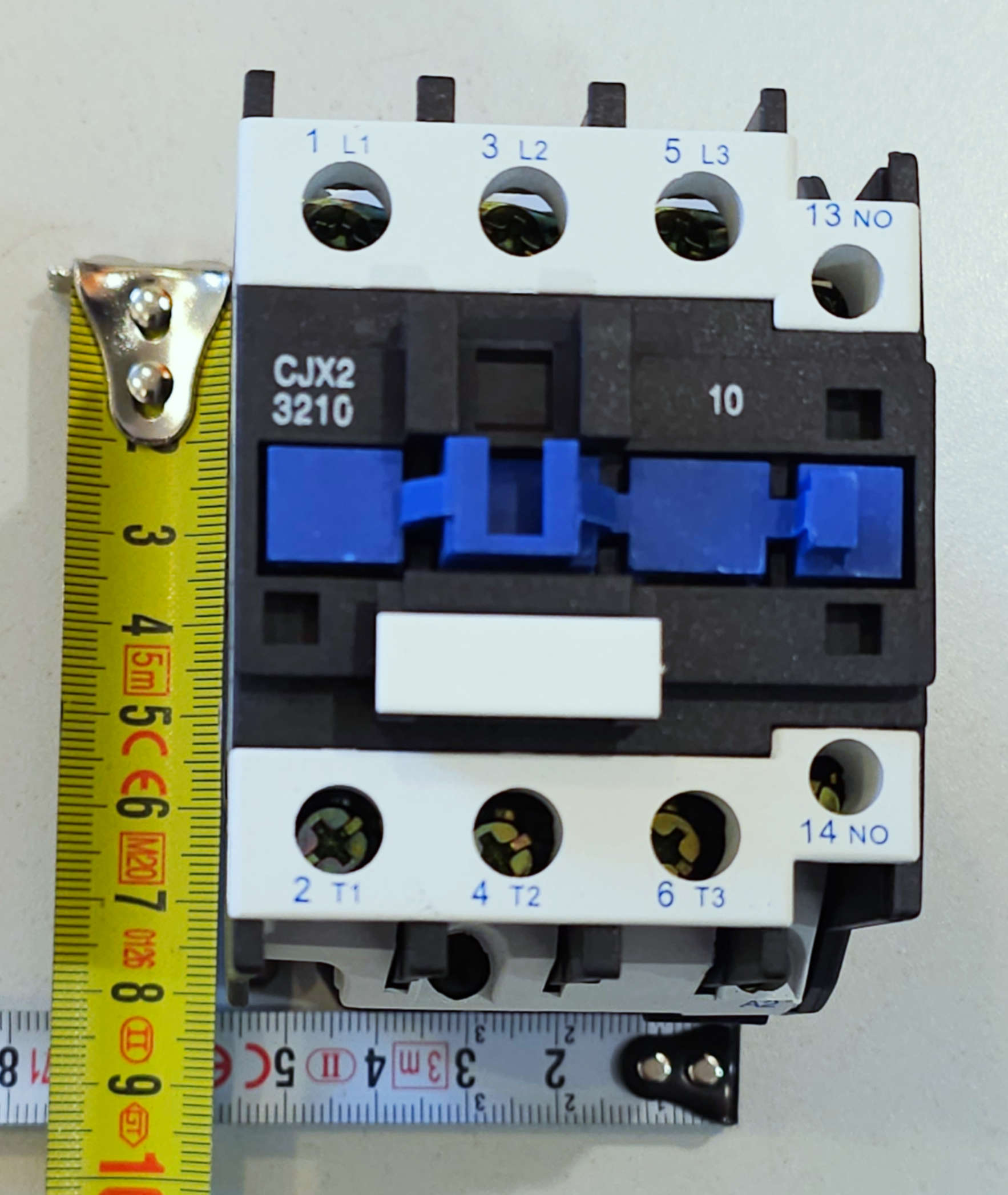 Kontaktorius-paleidiklis magnetinis 32A -15kW ritė 230V LC1
