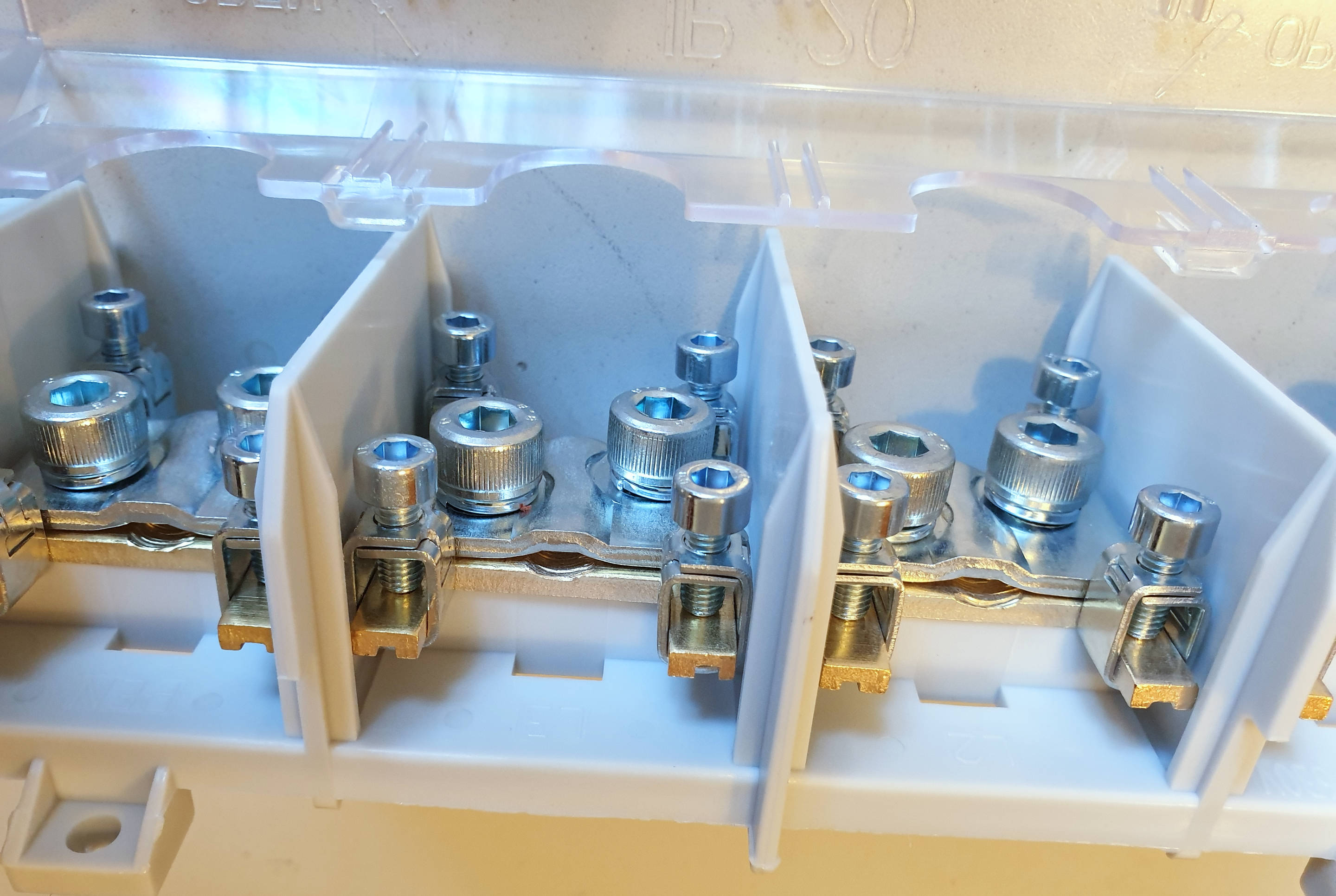 Gnybtas sujung. LZG4x95+4x16 s/dangt, (6) (633115)